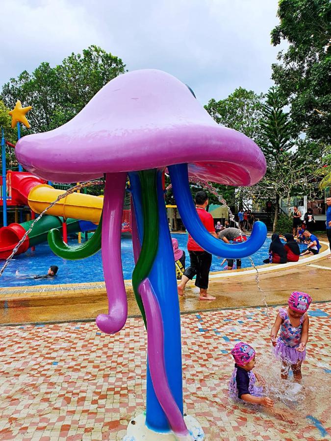 Melaka Top Largest Waterpark Resort - By Youbnb Homestay Melaka Extérieur photo