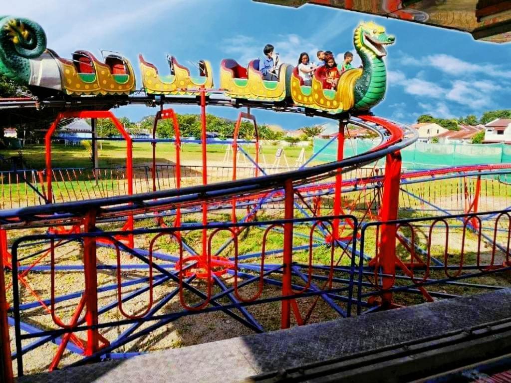 Melaka Top Largest Waterpark Resort - By Youbnb Homestay Melaka Extérieur photo
